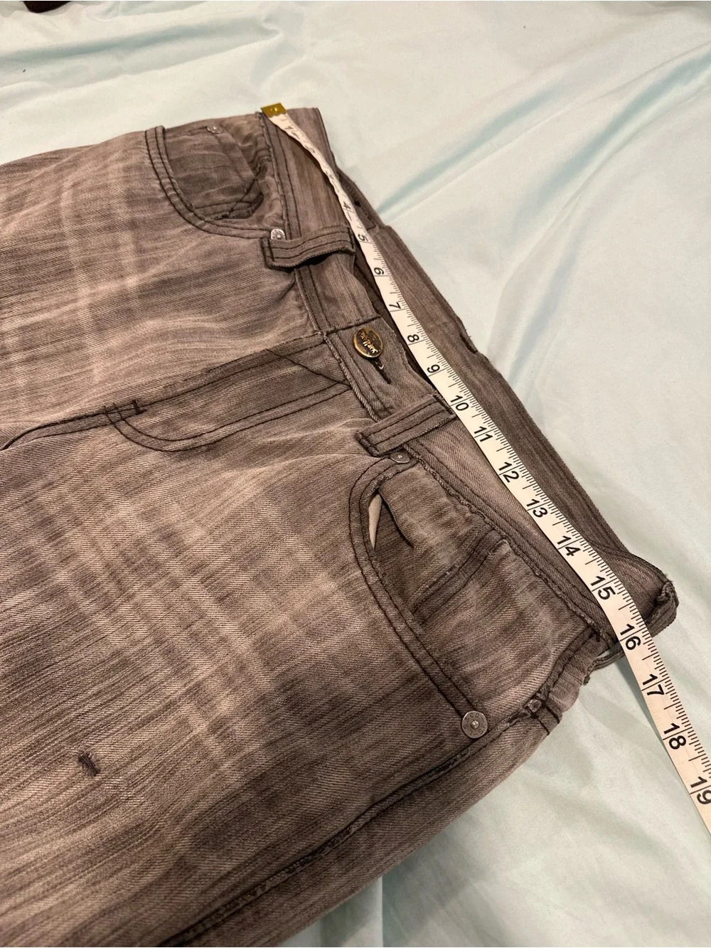 EUC Levis Y2K Engineered Streetwear Denim 5411 Grey Wash Jeans Twisted Leg 32x32